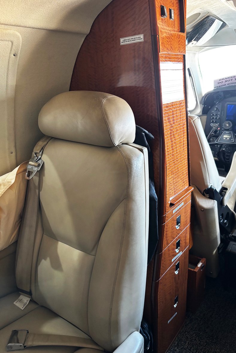 2009_B200GT_Interior3-1